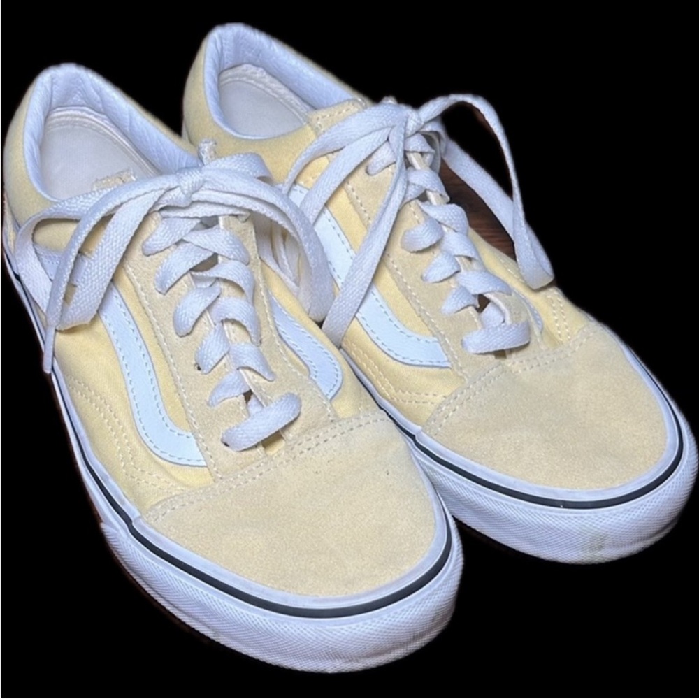 Vans Old School Women's Sneakers in Soft Yellow and White
